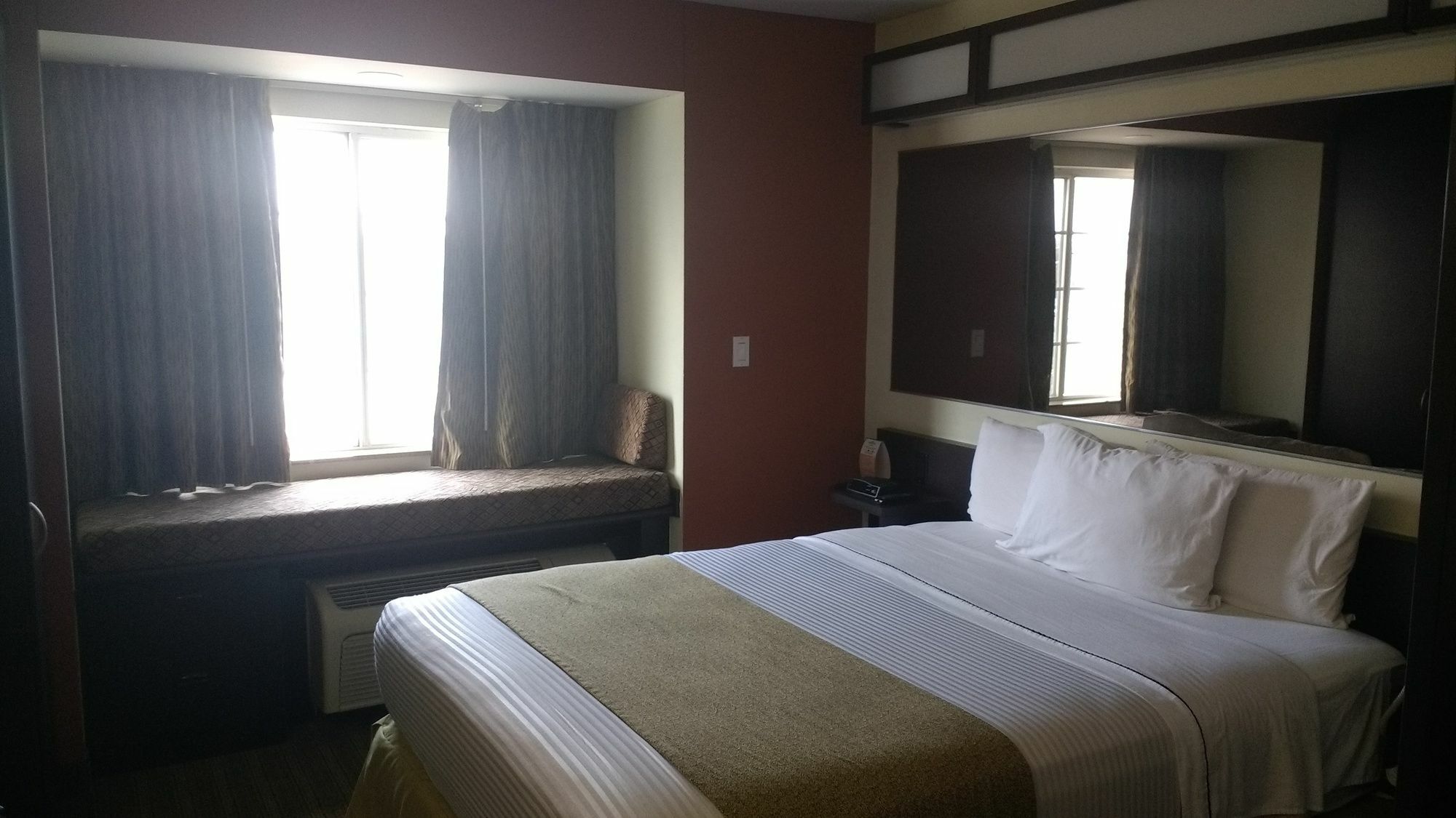 Microtel Inn And Suites By Wyndham Толука Екстер'єр фото